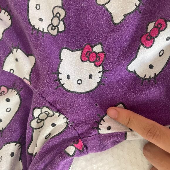 HELLO KITTY PURPLE CAPRI LOUNGE PANTS - Picture 7 of 7